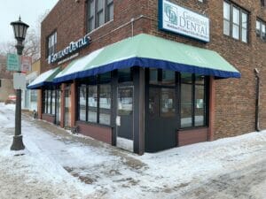 Groveland Dental Enclosed Entrance