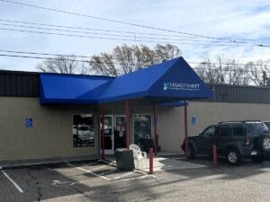 A new entrance canopy for Legacy Thrift by Acme Awning.